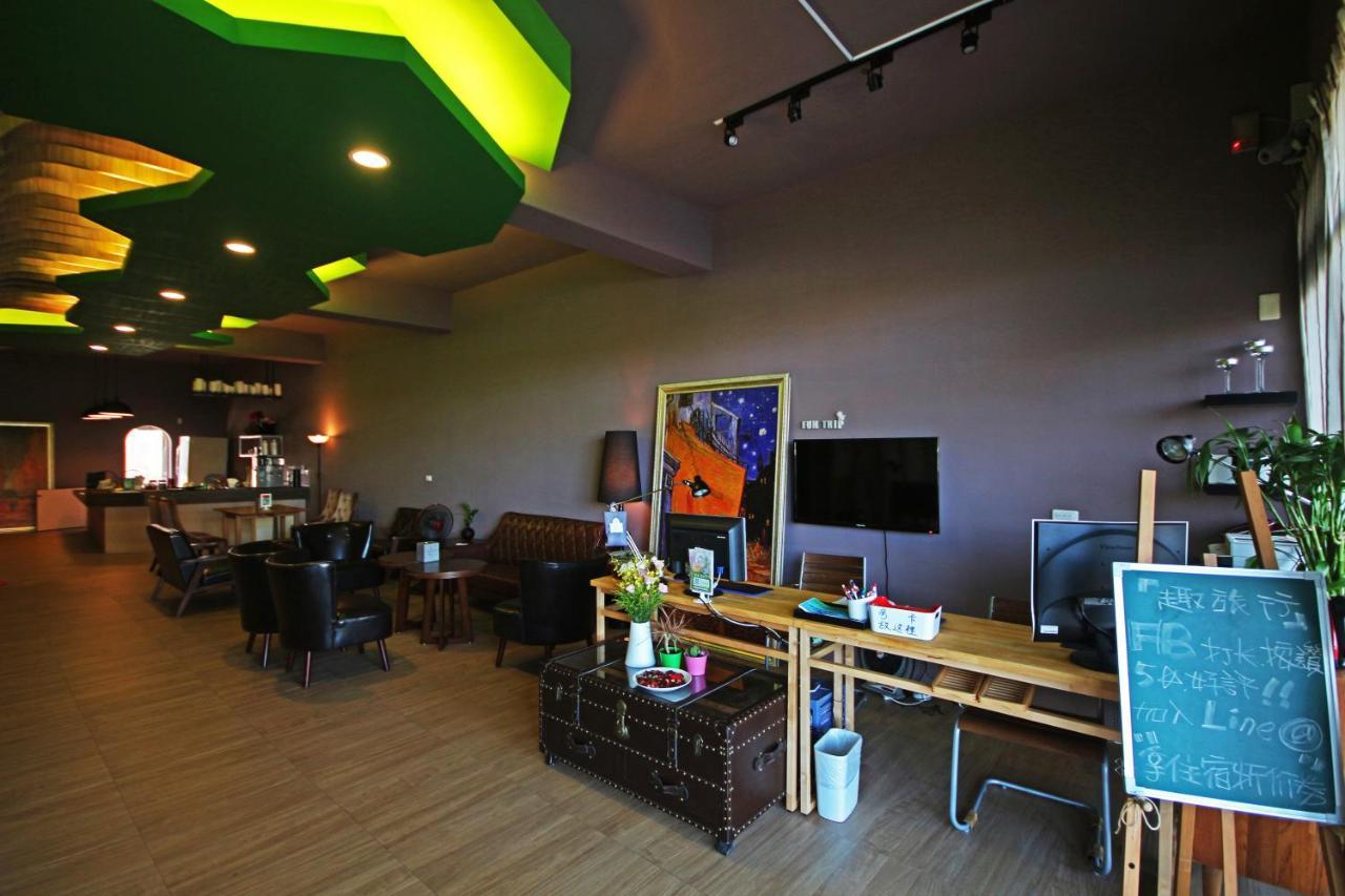 Fun Trip - Little Castle & Oscar B&B Taitung Экстерьер фото