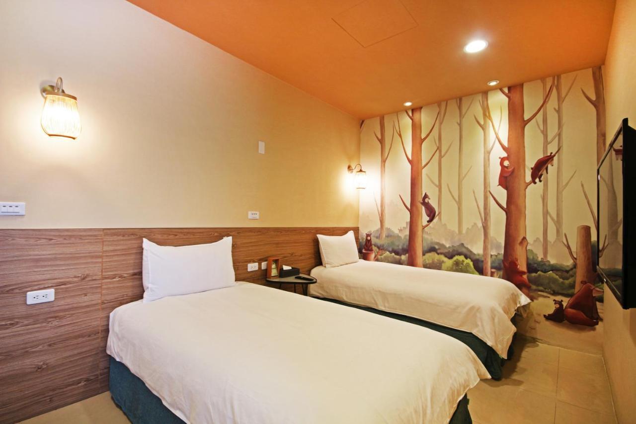 Fun Trip - Little Castle & Oscar B&B Taitung Экстерьер фото