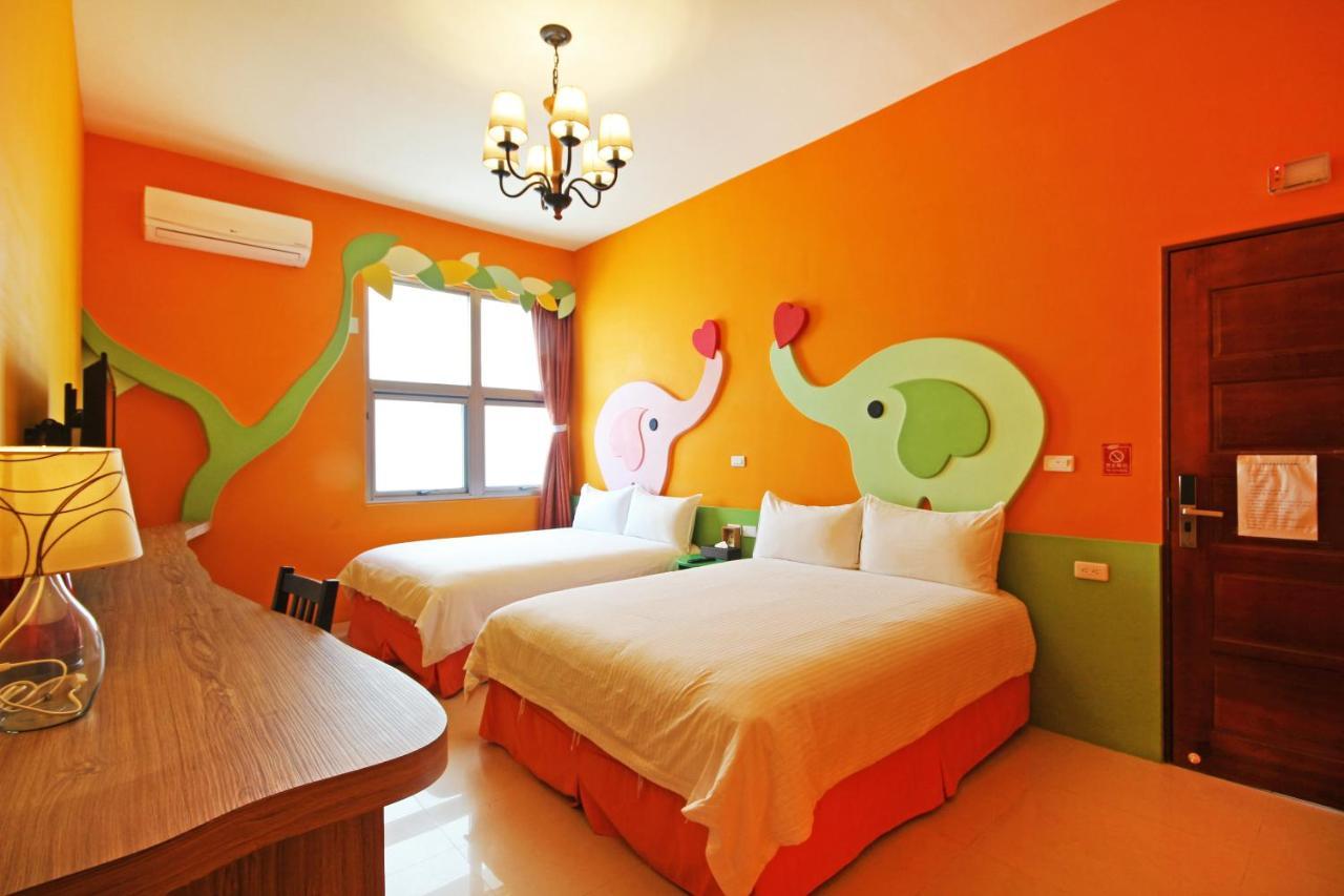 Fun Trip - Little Castle & Oscar B&B Taitung Экстерьер фото