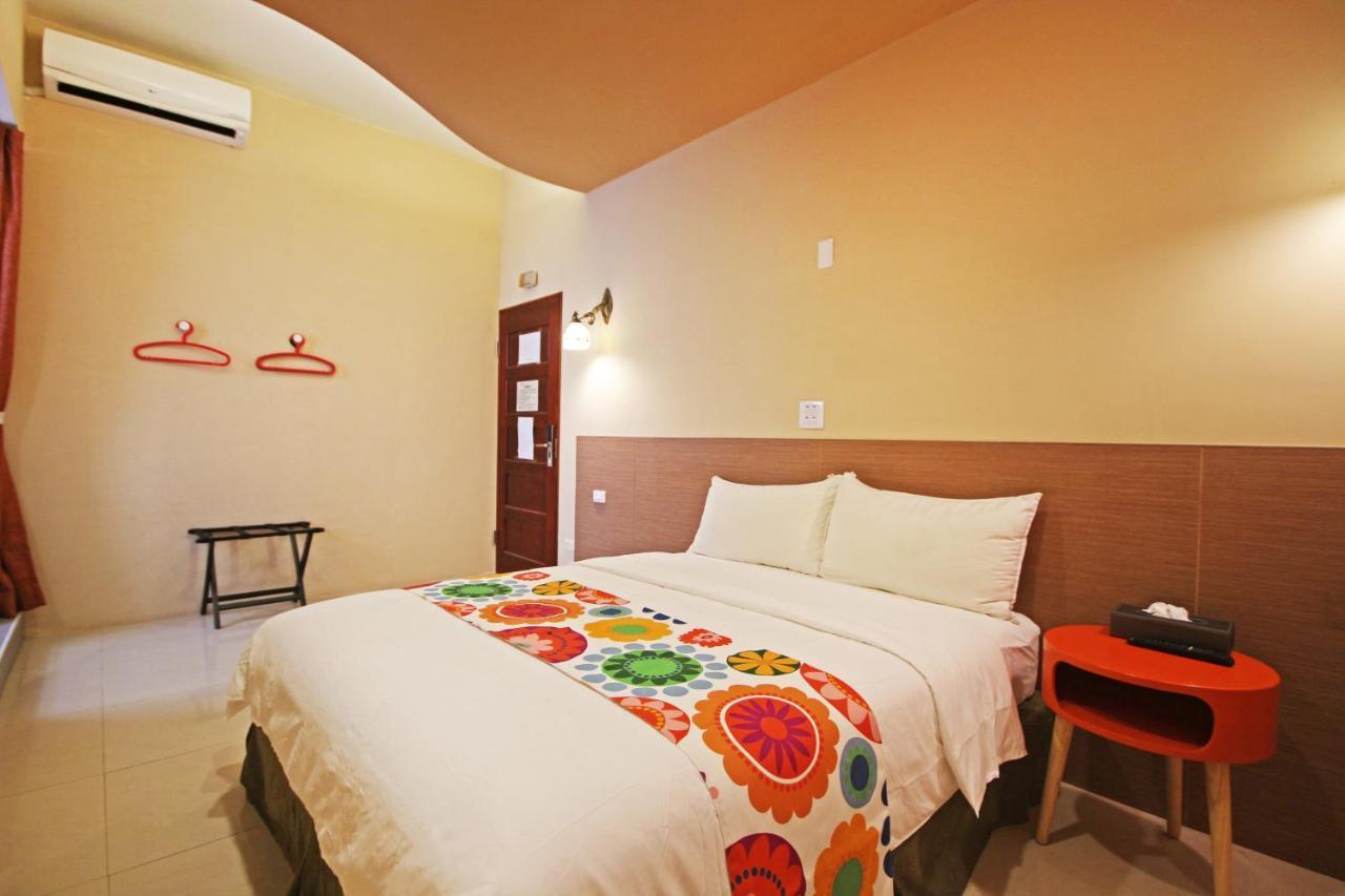 Fun Trip - Little Castle & Oscar B&B Taitung Экстерьер фото