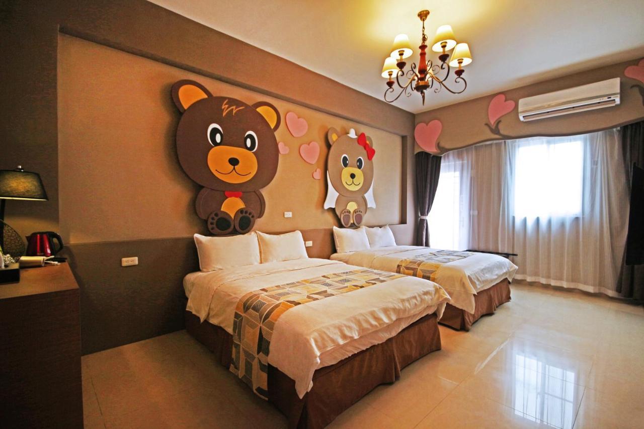 Fun Trip - Little Castle & Oscar B&B Taitung Экстерьер фото