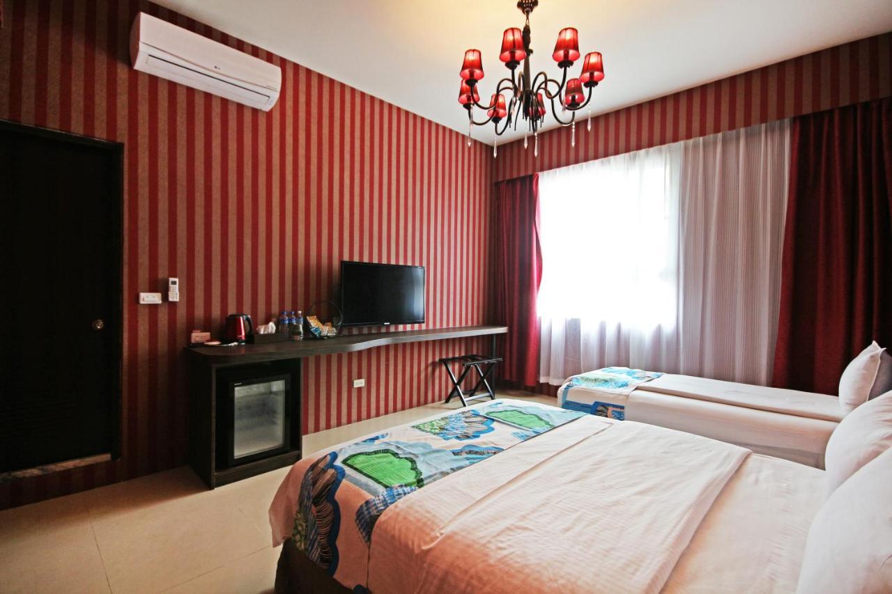 Fun Trip - Little Castle & Oscar B&B Taitung Экстерьер фото
