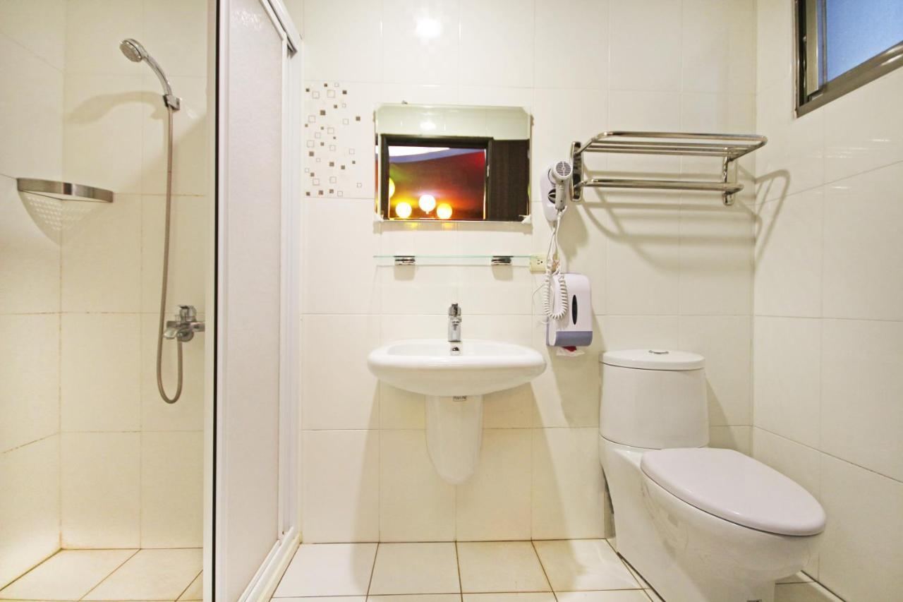 Fun Trip - Little Castle & Oscar B&B Taitung Экстерьер фото