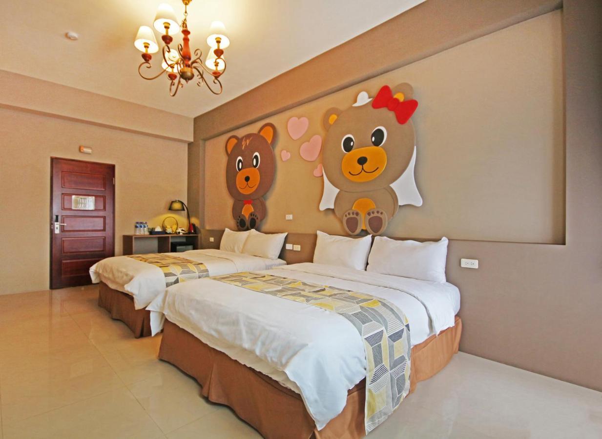Fun Trip - Little Castle & Oscar B&B Taitung Экстерьер фото