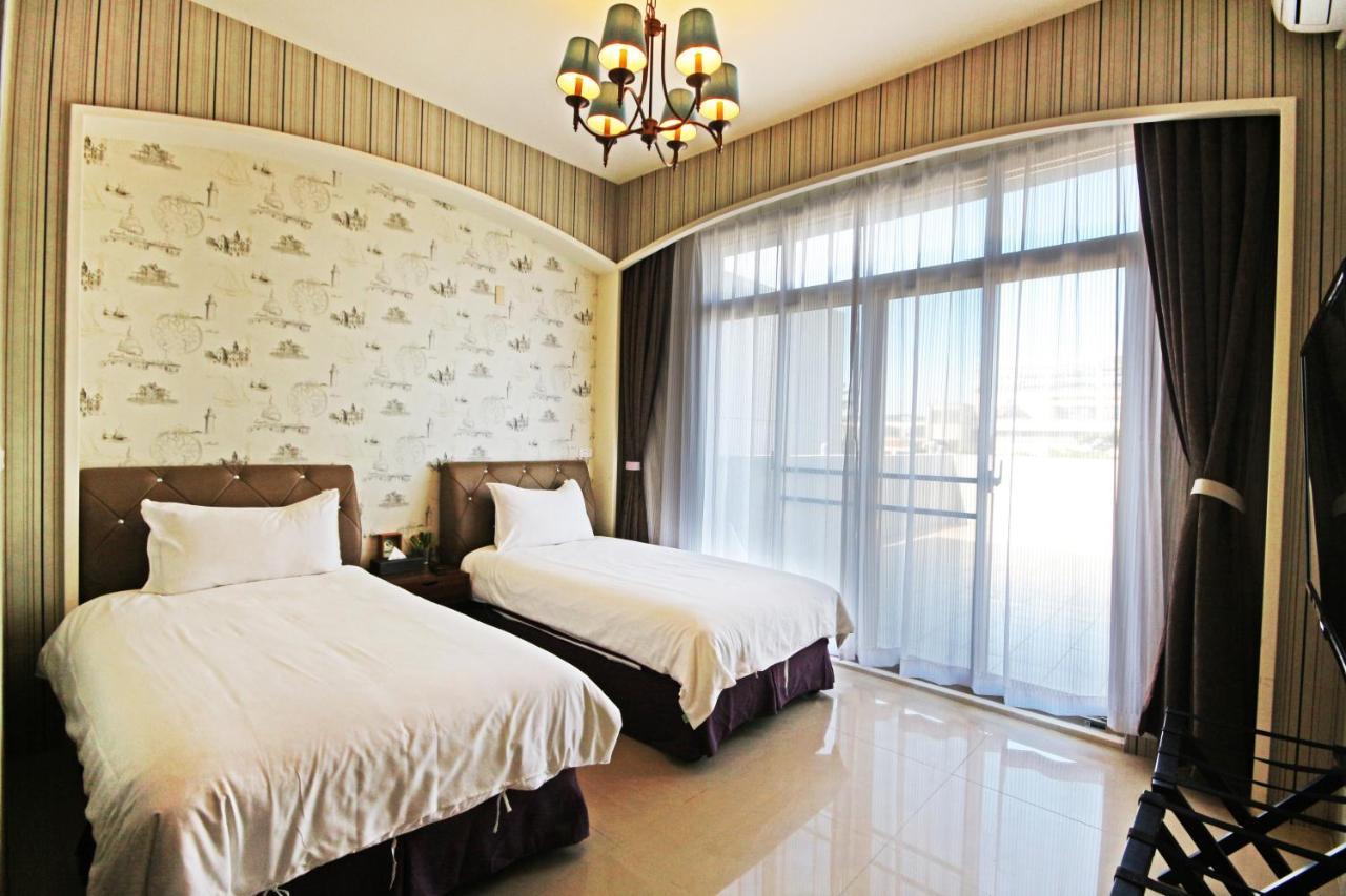 Fun Trip - Little Castle & Oscar B&B Taitung Экстерьер фото