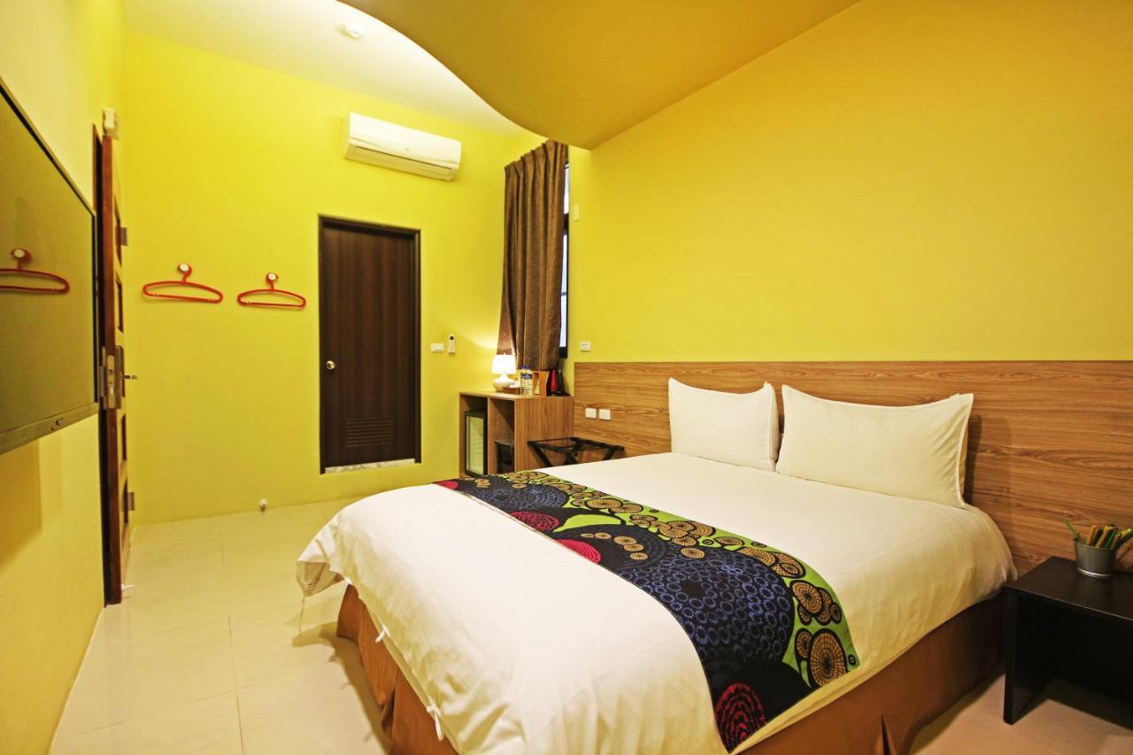 Fun Trip - Little Castle & Oscar B&B Taitung Экстерьер фото